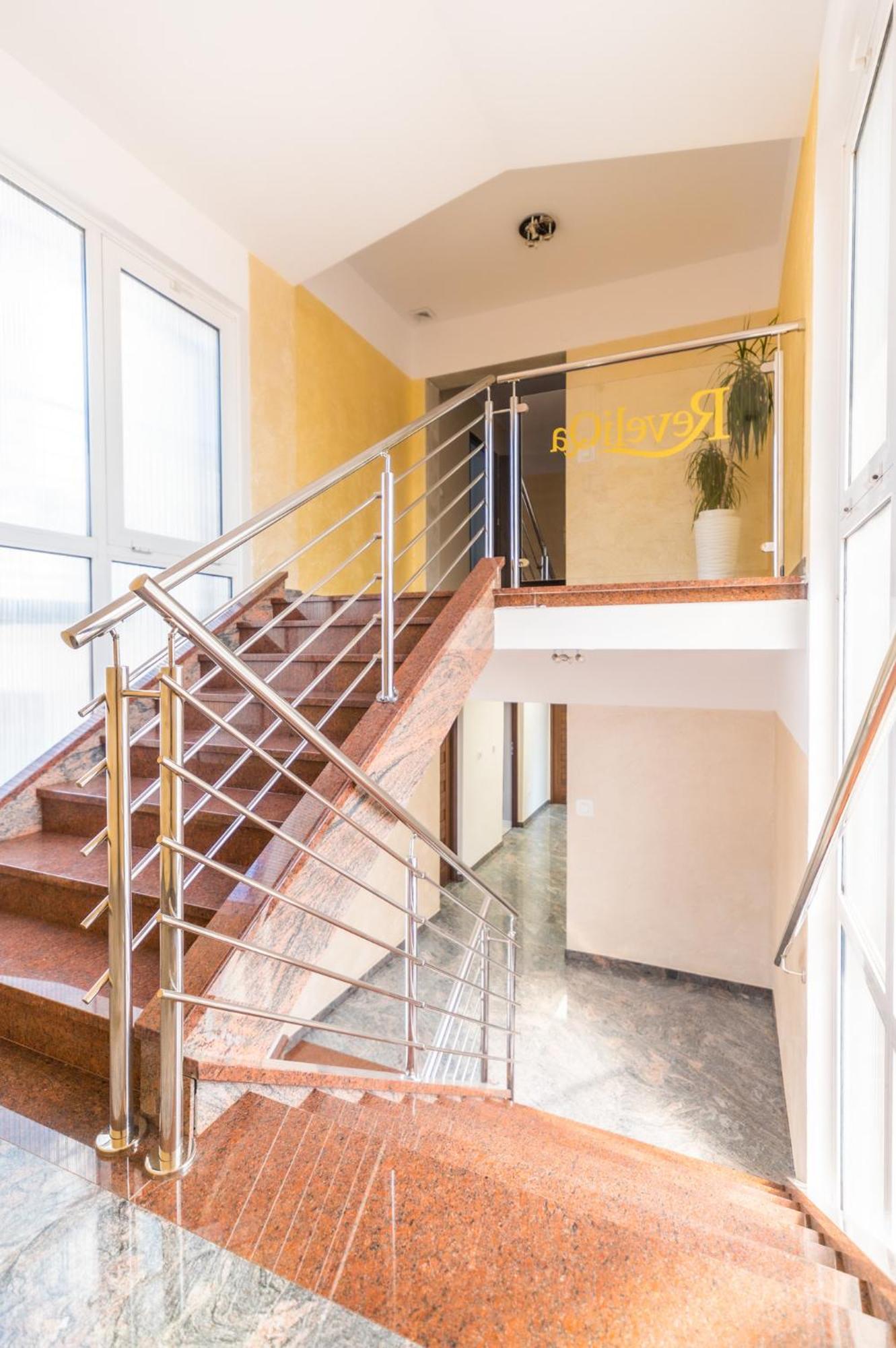 Reveliqa2 - Pokoje Goscinne I Apartamenty Pobierowo Kültér fotó