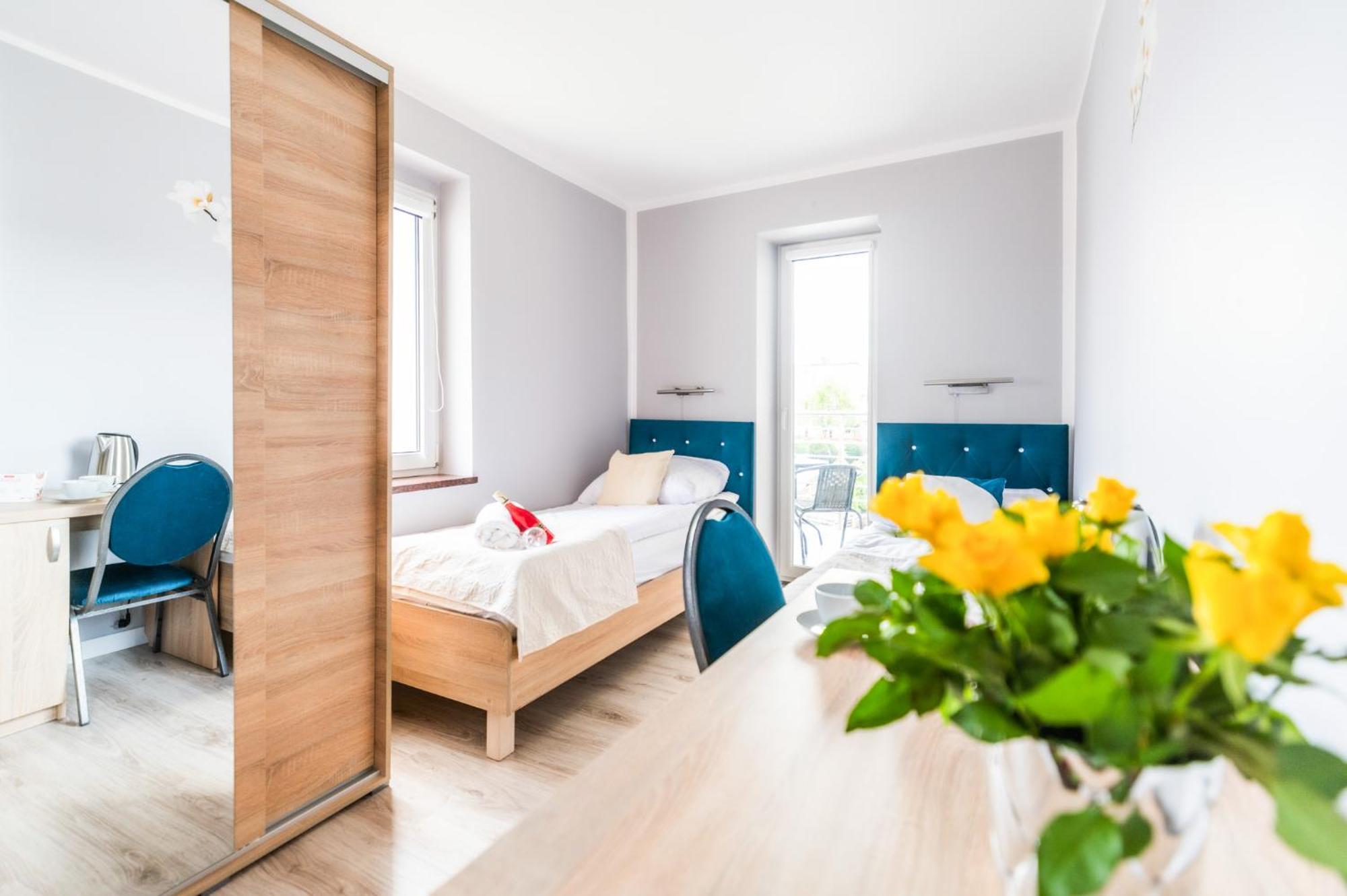 Reveliqa2 - Pokoje Goscinne I Apartamenty Pobierowo Kültér fotó