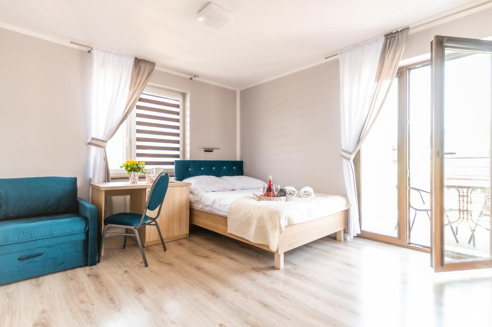 Reveliqa2 - Pokoje Goscinne I Apartamenty Pobierowo Kültér fotó