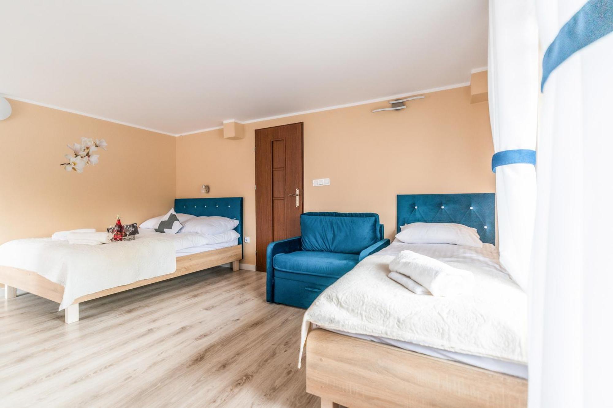 Reveliqa2 - Pokoje Goscinne I Apartamenty Pobierowo Kültér fotó