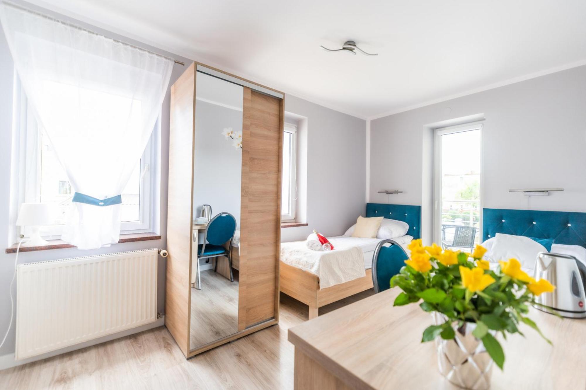 Reveliqa2 - Pokoje Goscinne I Apartamenty Pobierowo Kültér fotó