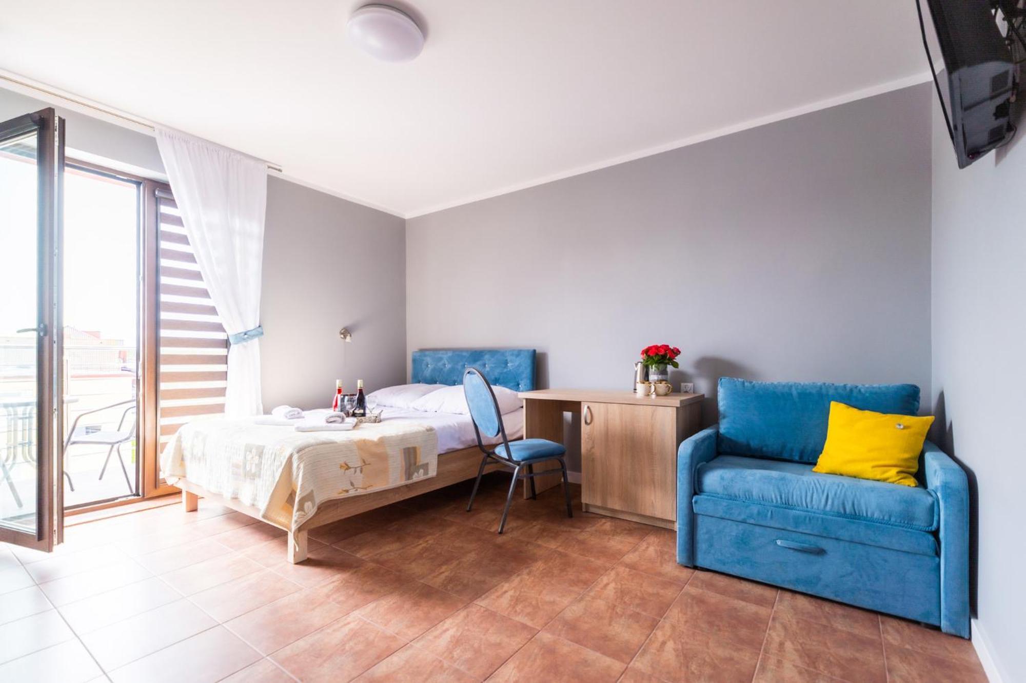 Reveliqa2 - Pokoje Goscinne I Apartamenty Pobierowo Kültér fotó